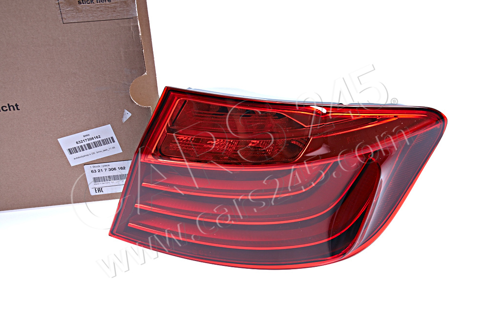 Rear light in the side panel, right BMW 63217306162 3