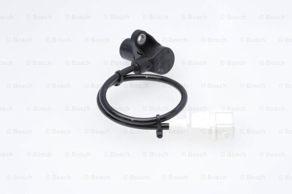 Sensor, crankshaft pulse BOSCH 0261210107 5