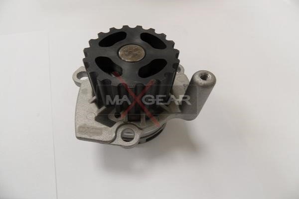 Water Pump, engine cooling MAXGEAR 470082