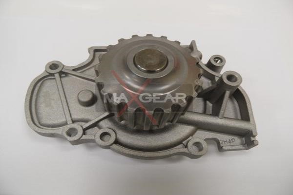 Water Pump, engine cooling MAXGEAR 470163