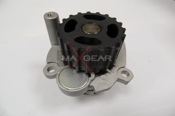 Water Pump, engine cooling MAXGEAR 470088