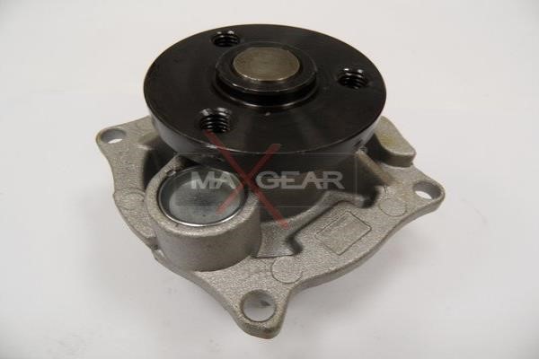 Water Pump, engine cooling MAXGEAR 470066