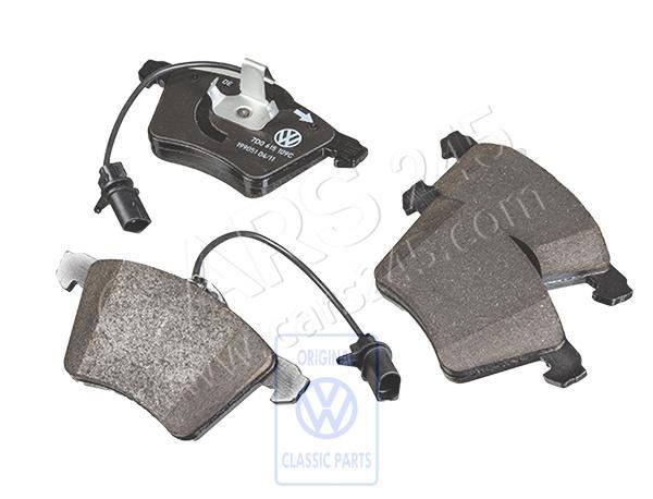 1 set: brake pads with wear indicator for disc brake AUDI / VOLKSWAGEN 7D0698151A