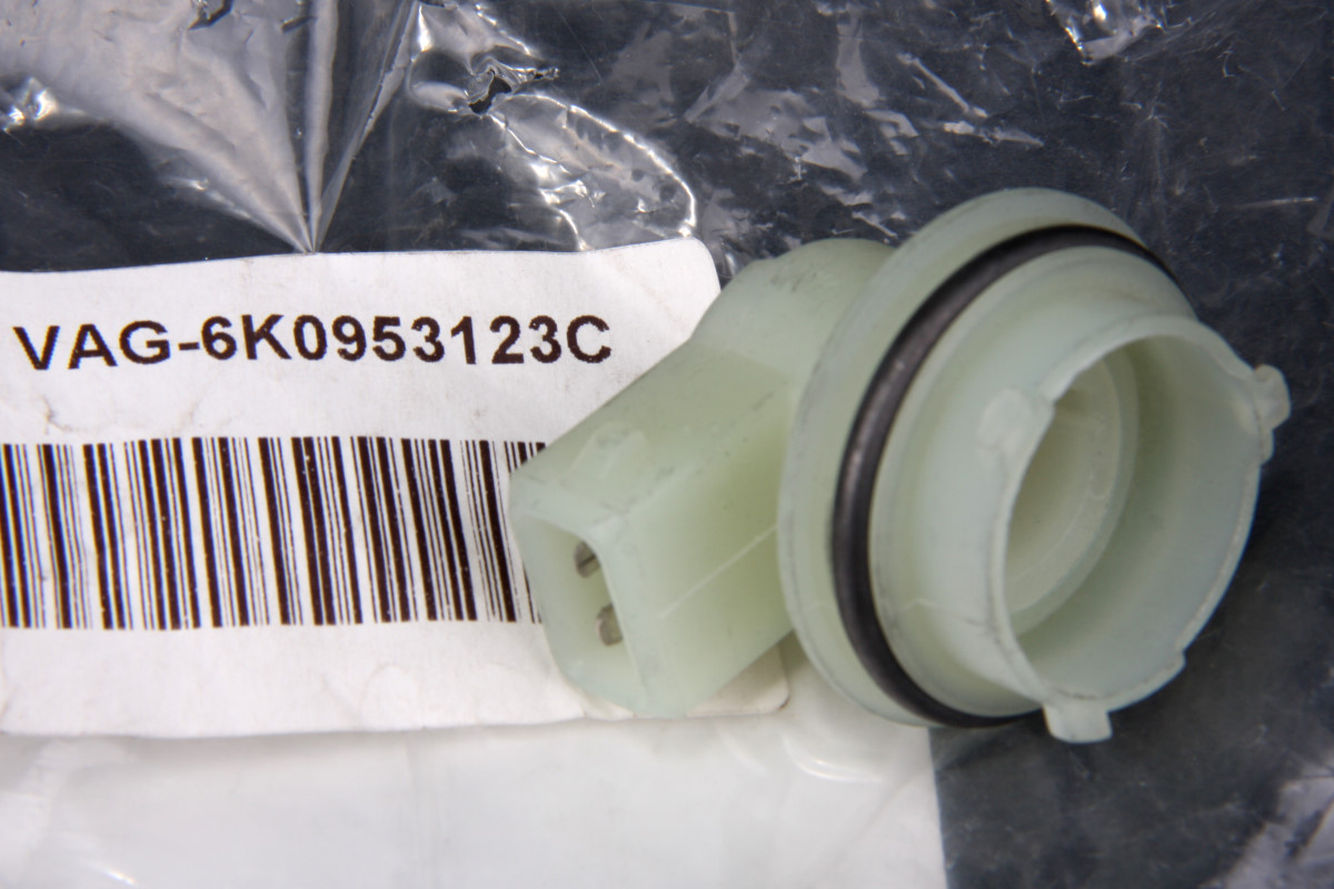 Bulb holder clear glass AUDI / VOLKSWAGEN 6K0953123C 3
