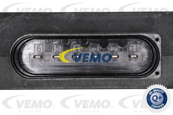 Relay, fuel pump VEMO V15-71-0081 2