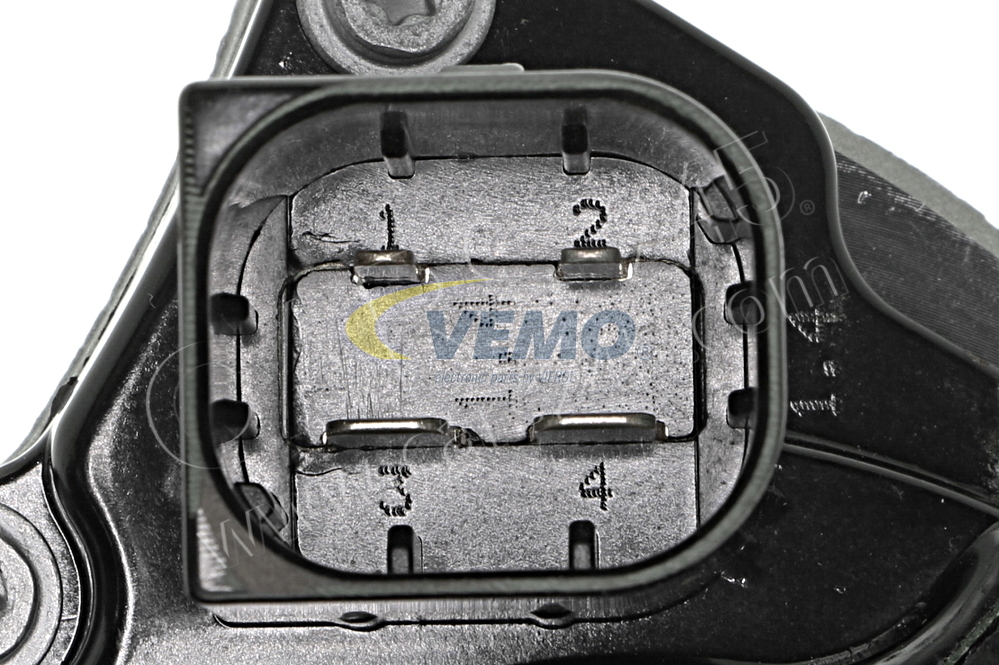 Water Pump, engine cooling VEMO V20-16-0004-1 2