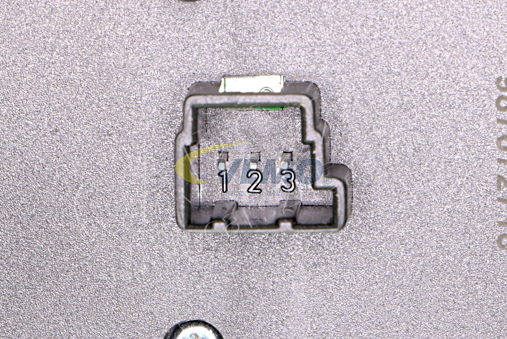 Switch, window regulator VEMO V30-73-0222 2