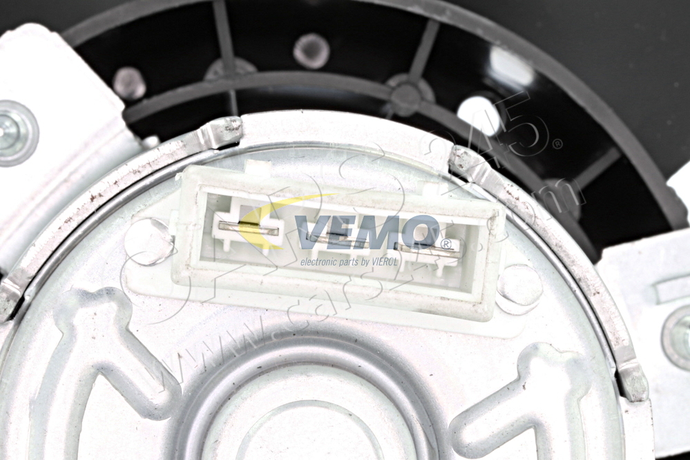 Fan, engine cooling VEMO V15-01-1812 2
