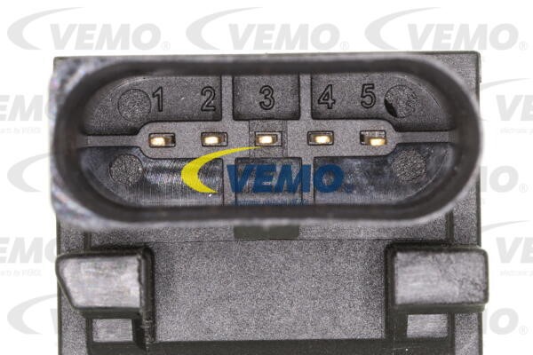 Switch, clutch control (cruise control) VEMO V10-73-0490 2