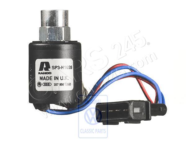 High-pressure, low-pressure and blower switches Volkswagen Classic 357959139D