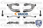 Control/Trailing Arm Kit, wheel suspension VAICO V30-4006